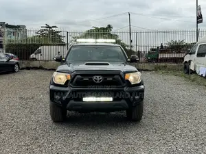 Toyota Tacoma Double Cab 4x4 4.0L V6 5-Speed Automatic 2013 Black