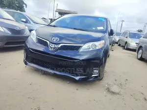 Toyota Sienna 2017 Black