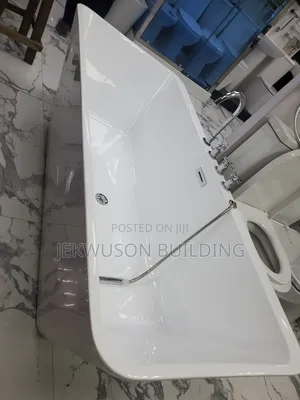 Acrylic Bathtub With Shower Mixer and Tap