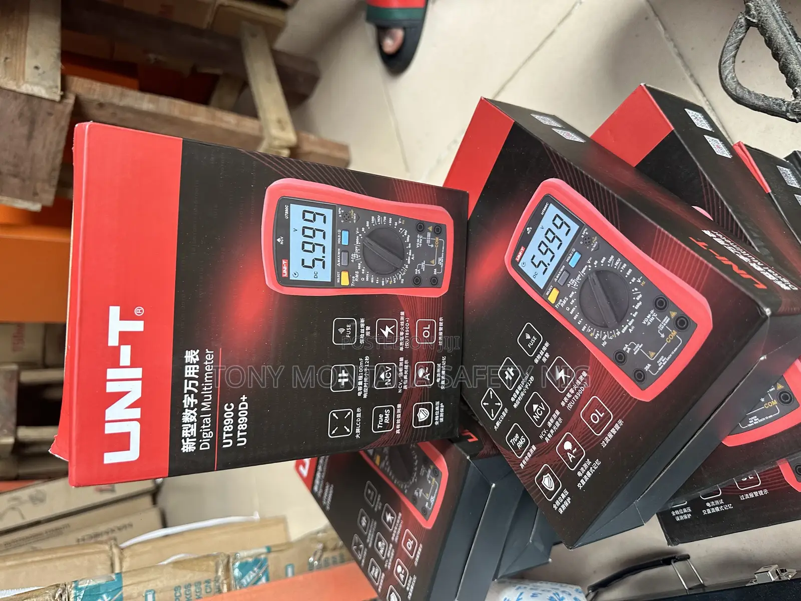 Uni-T Multimeter Ut890d+