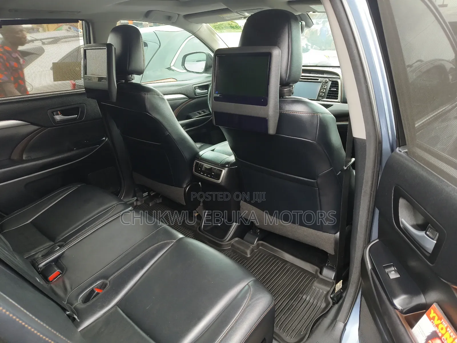 Toyota Highlander XLE 4x4 V6 (3.5L 6cyl 8A) 2018 Blue