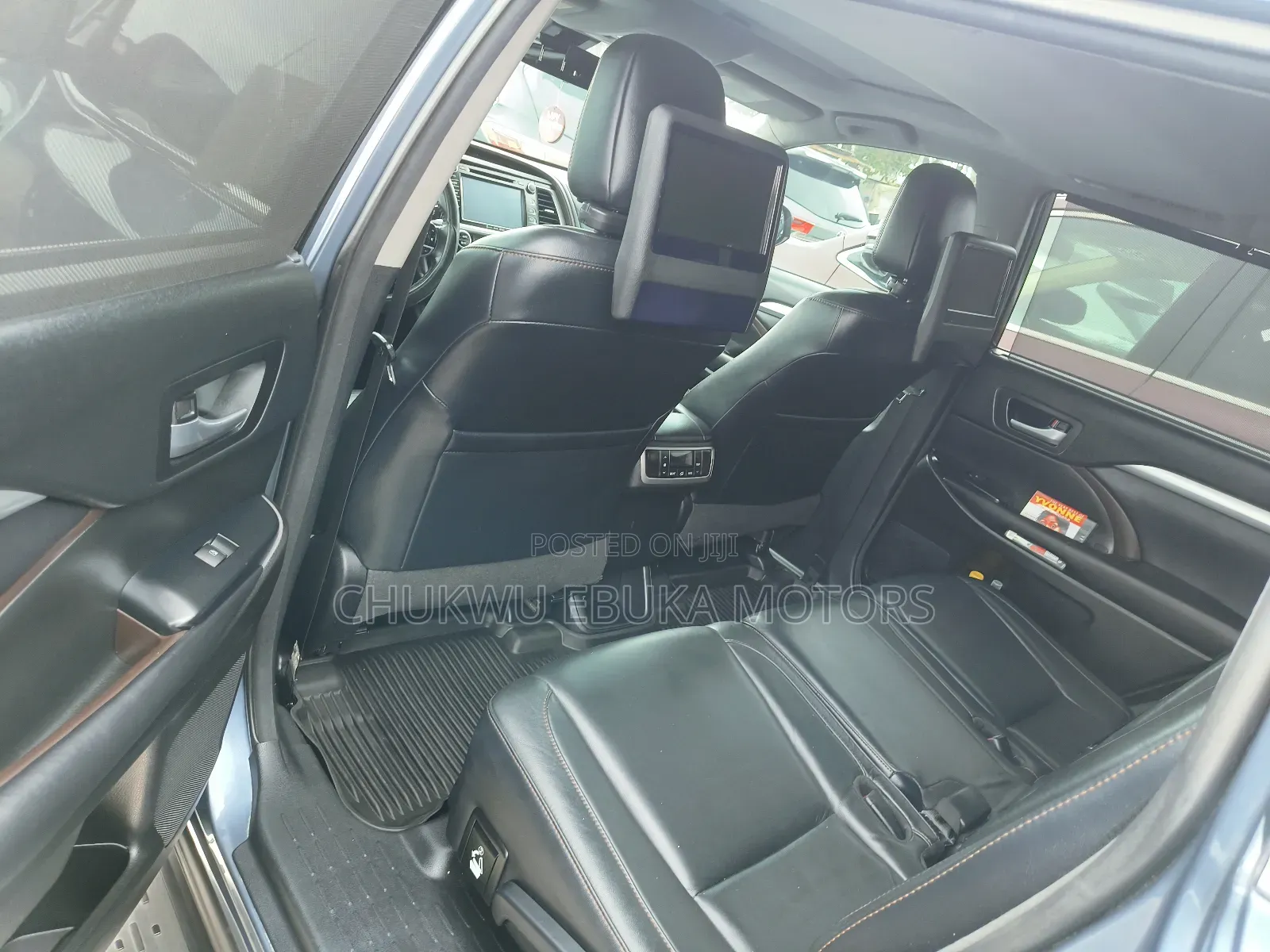 Toyota Highlander XLE 4x4 V6 (3.5L 6cyl 8A) 2018 Blue