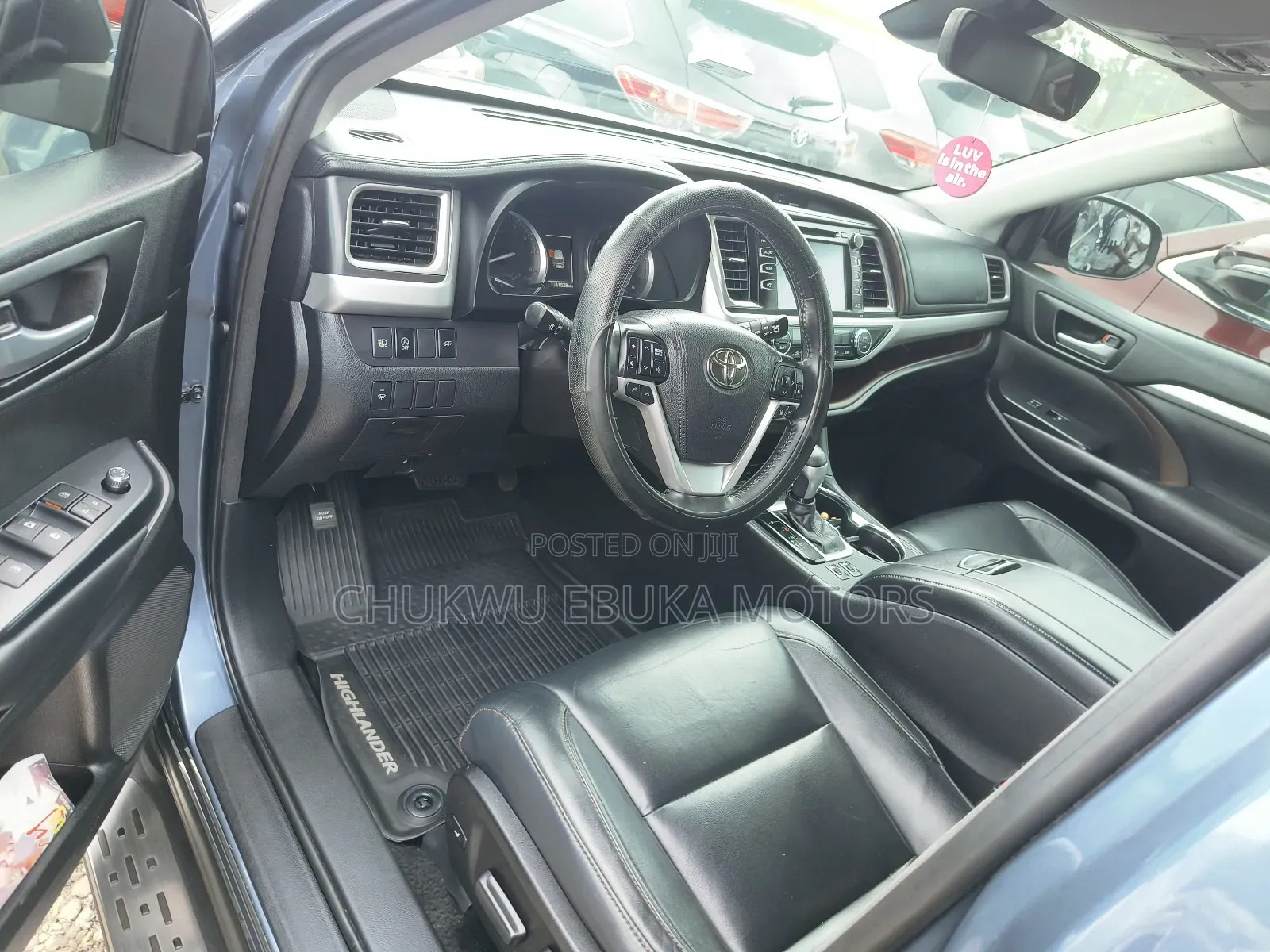 Toyota Highlander XLE 4x4 V6 (3.5L 6cyl 8A) 2018 Blue