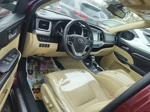 Toyota Highlander 2017 Red