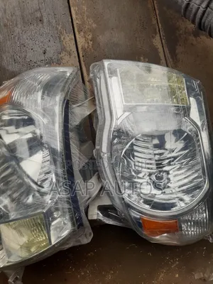 Headlamp Toyota Tacoma