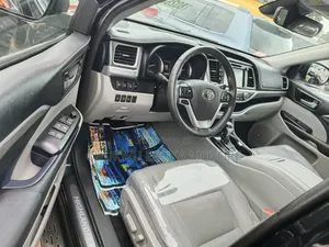 Toyota Highlander 2017 Black