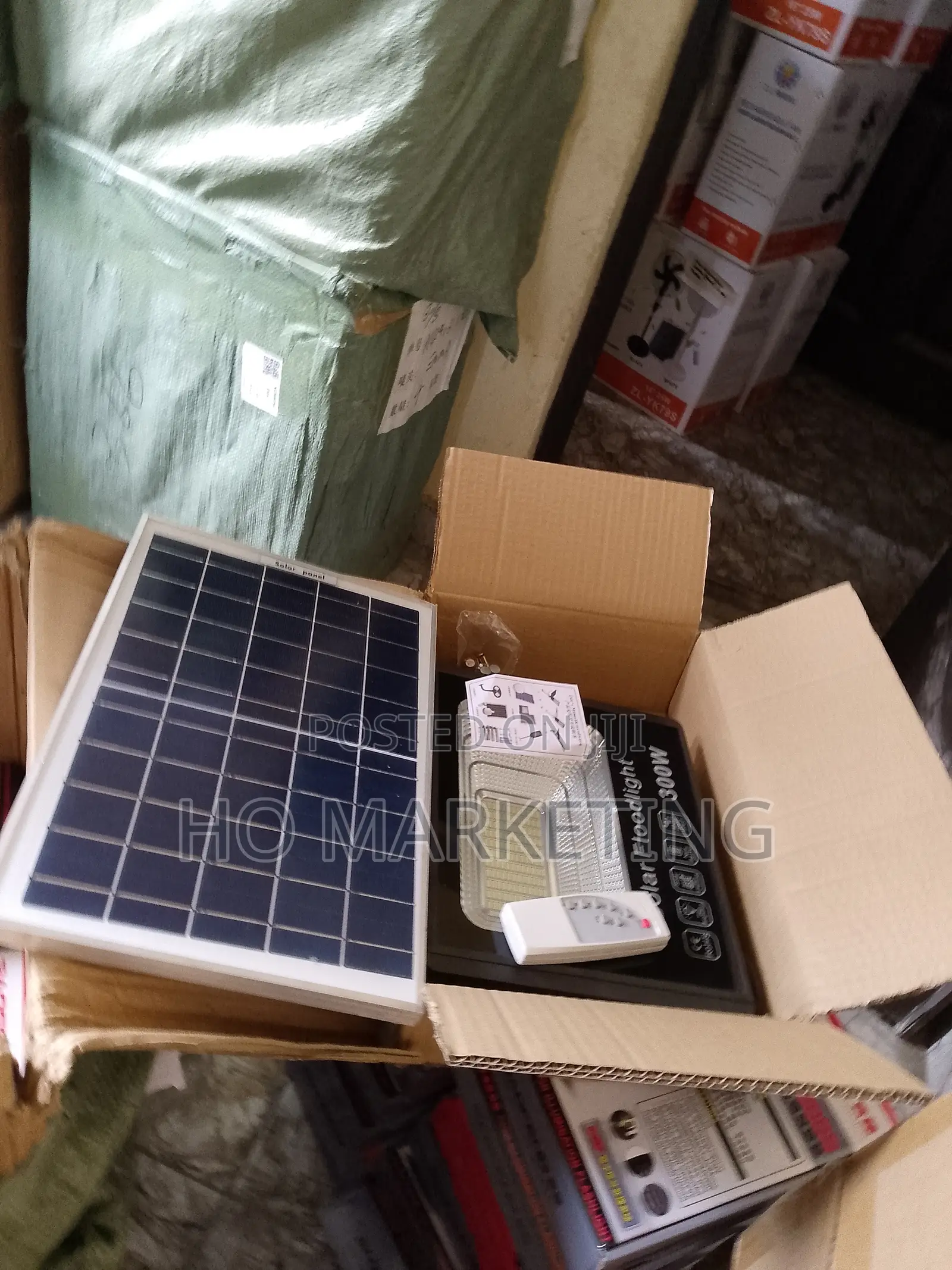 Classic 300W Floodlight Solar Panel With Remote Control