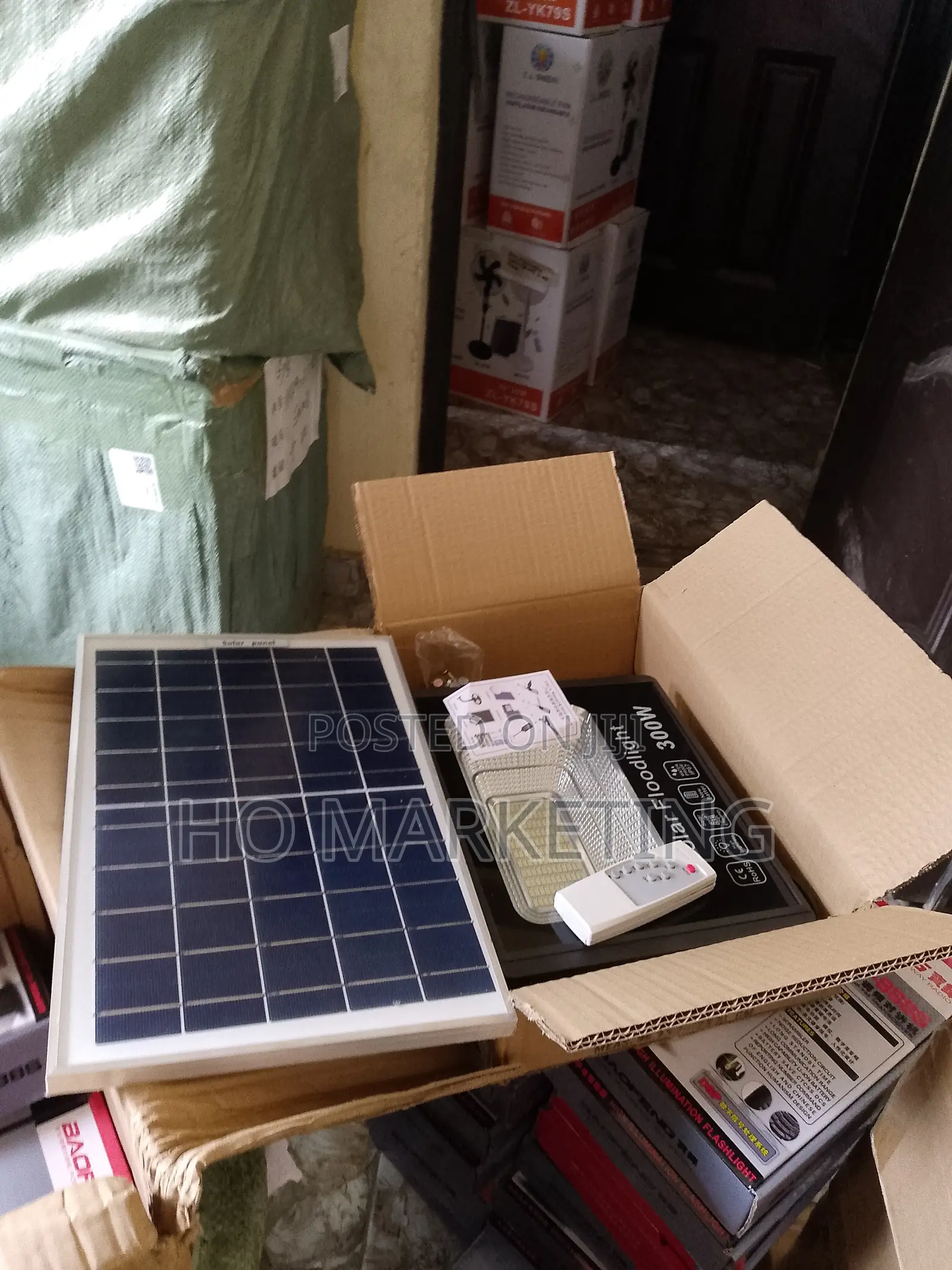 Trending 300W Floodlight Solar Panel With Remote Control