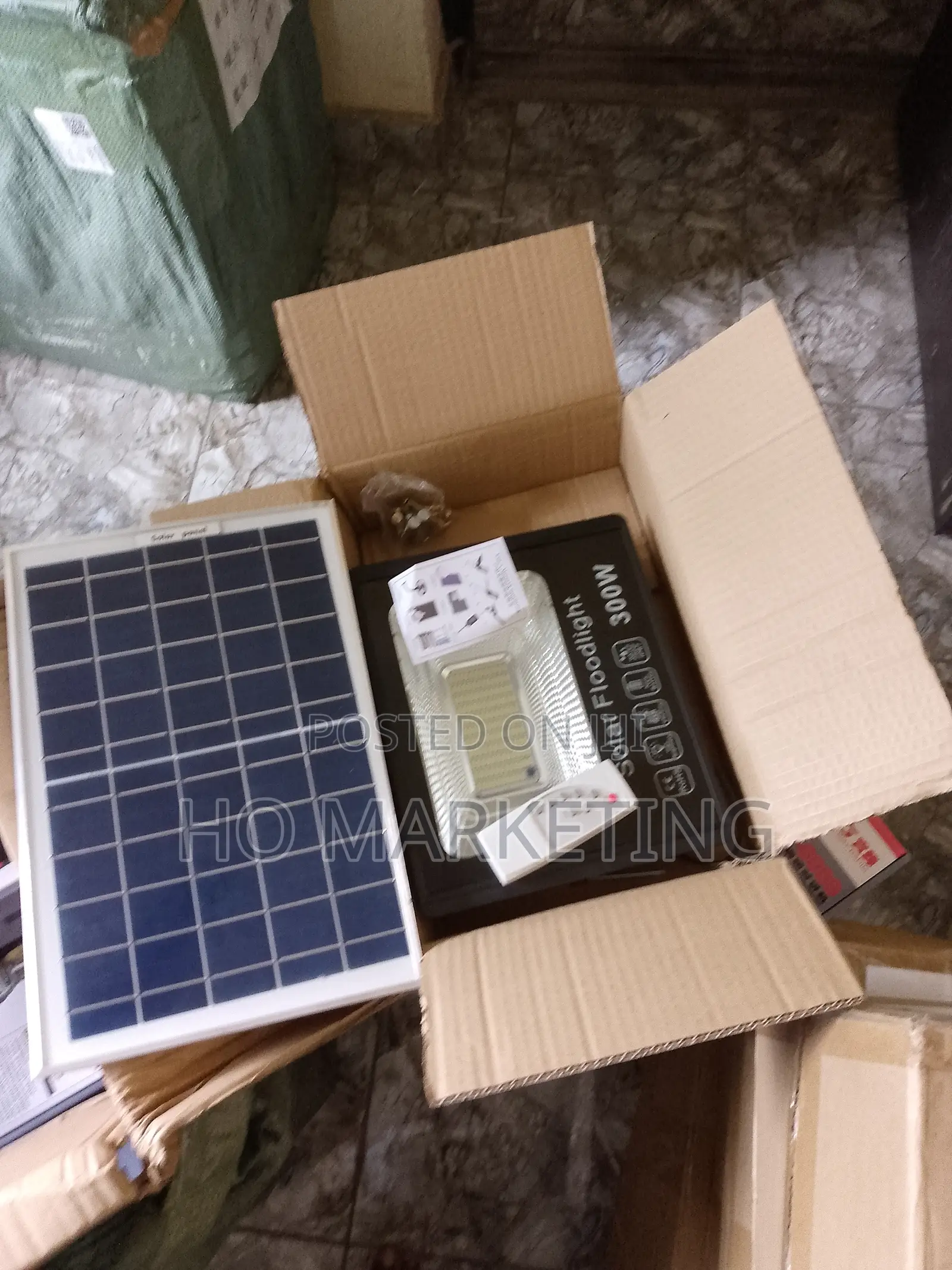 Best Trending 300W Floodlight Solar Panel With Remote