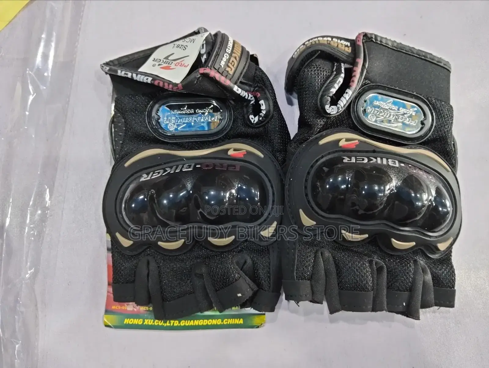 Short Gloves