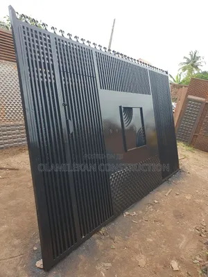 Checkers Design Sliding Gate
