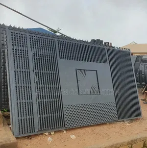 Checkers Design Sliding Gate