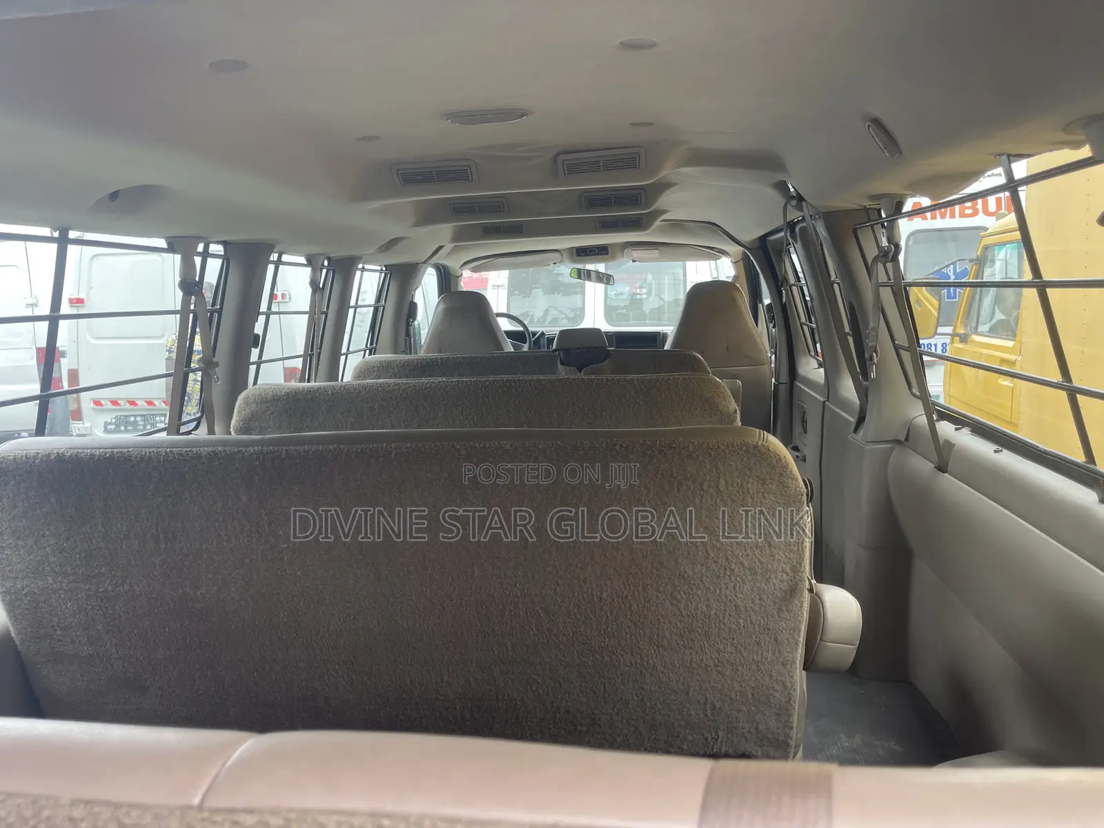 Chevrolet Shcool Bus 2007 White