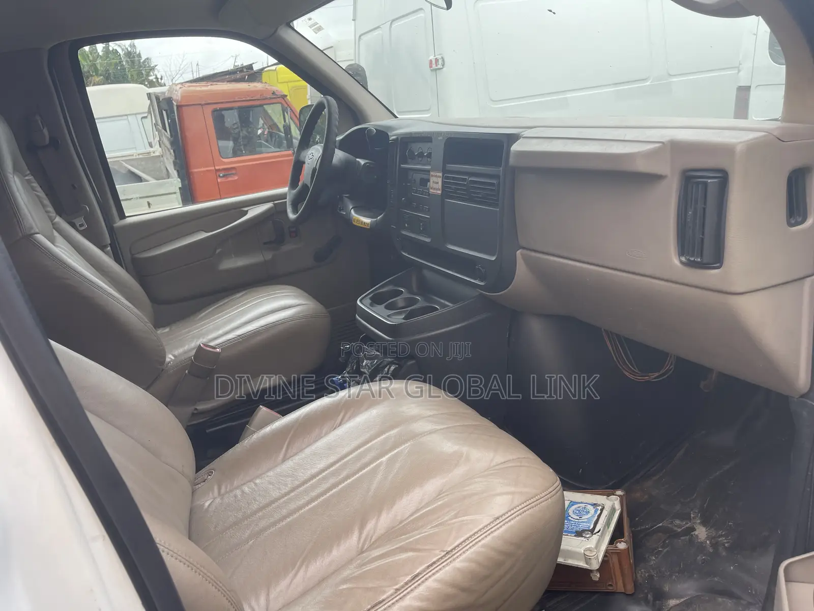 Chevrolet Shcool Bus 2007 White