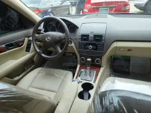 Mercedes-Benz C300 2010 Black