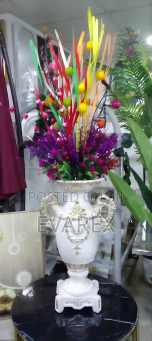 Royal Flower Pot With Luxury Artificial Flowers