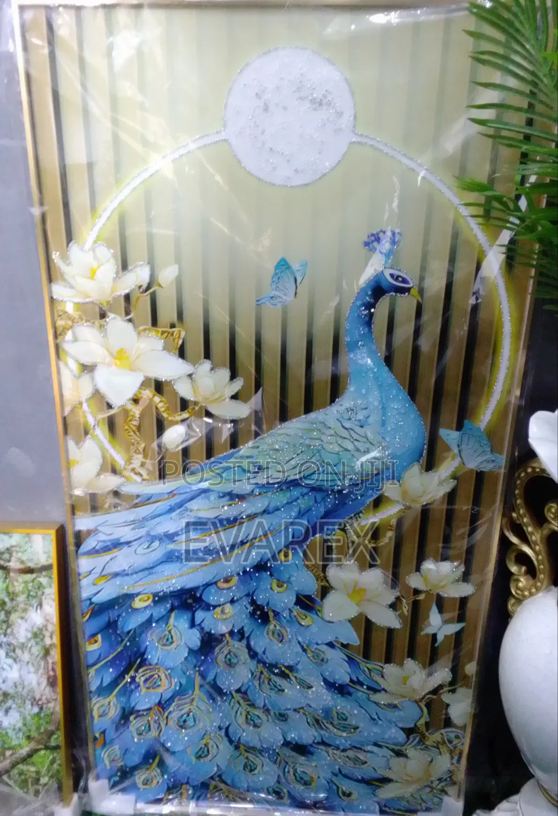 Peacock Design Luxury Photo Frame