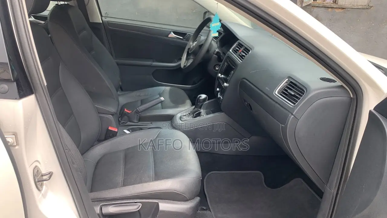 Volkswagen Jetta S 2011 White