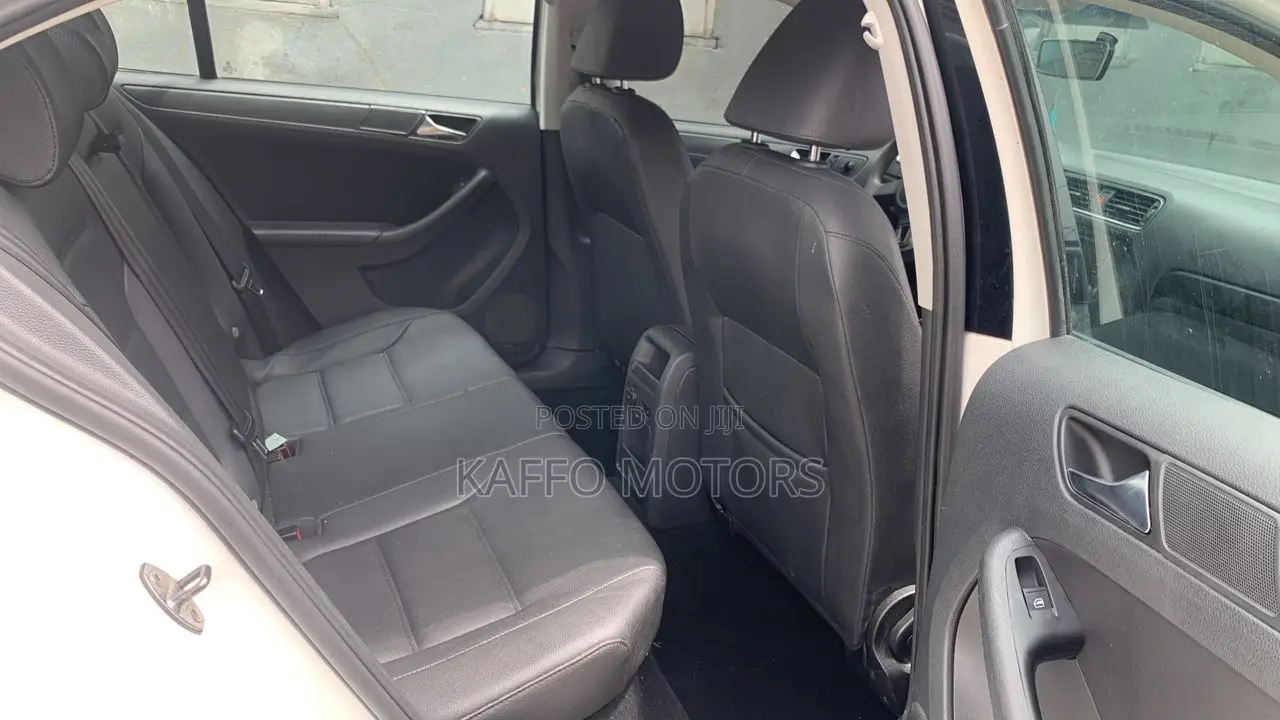 Volkswagen Jetta S 2011 White