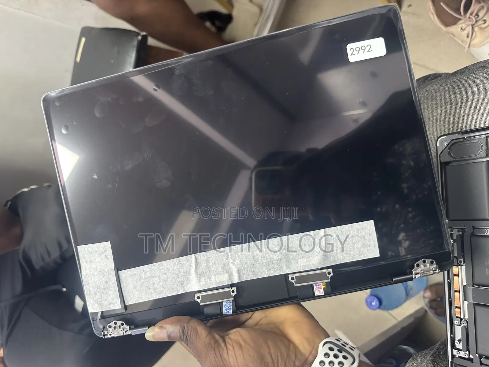 Macbook Pro 14inch M3 Chip Screen