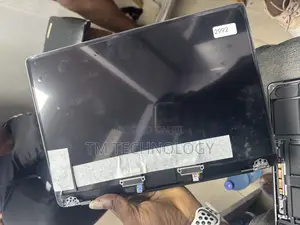 Macbook Pro 14inch M3 Chip Screen