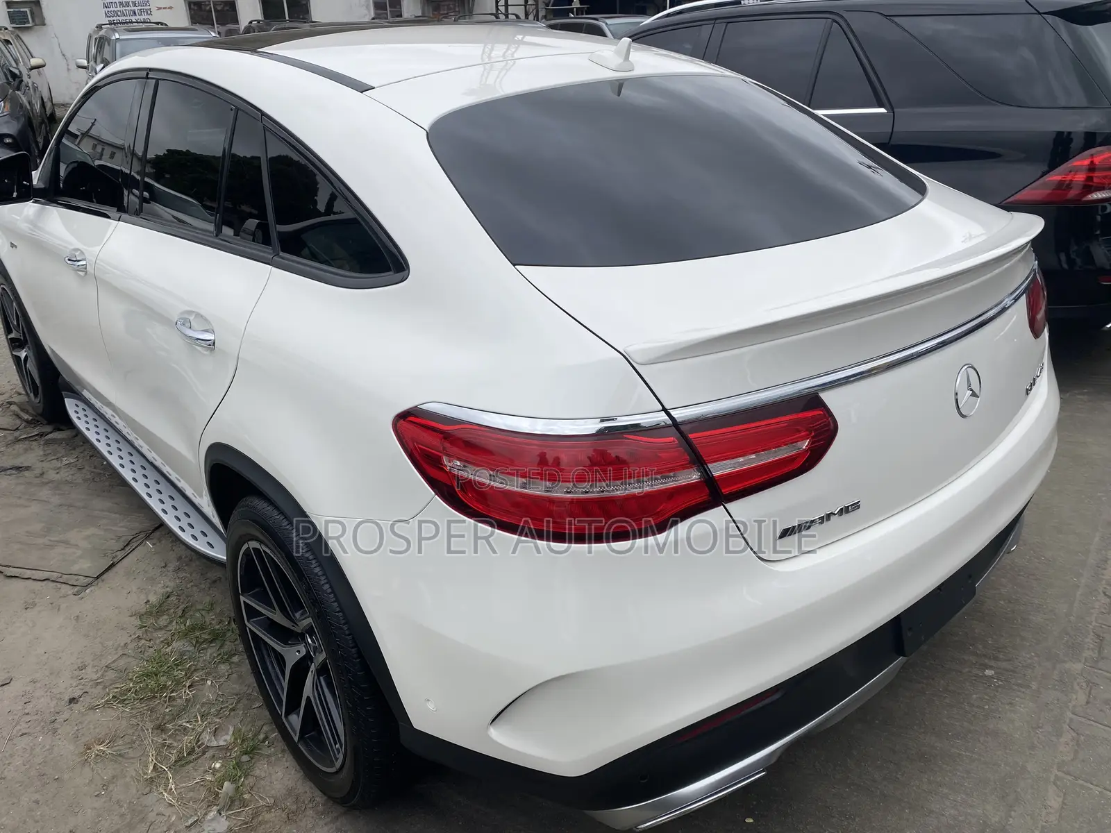 Mercedes-Benz GLE43 2017 White