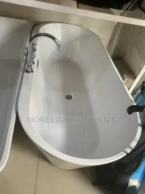 Executive Bath Tub