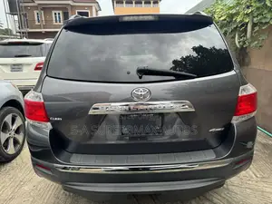 Toyota Highlander 2012 Gray