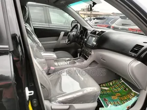 Toyota Highlander Limited 2010 Black
