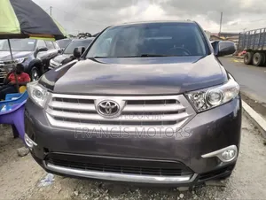 Toyota Highlander Limited 3.5l 4WD 2013 Gray