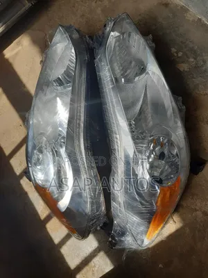 Headlamp for Toyota Matrix 2009