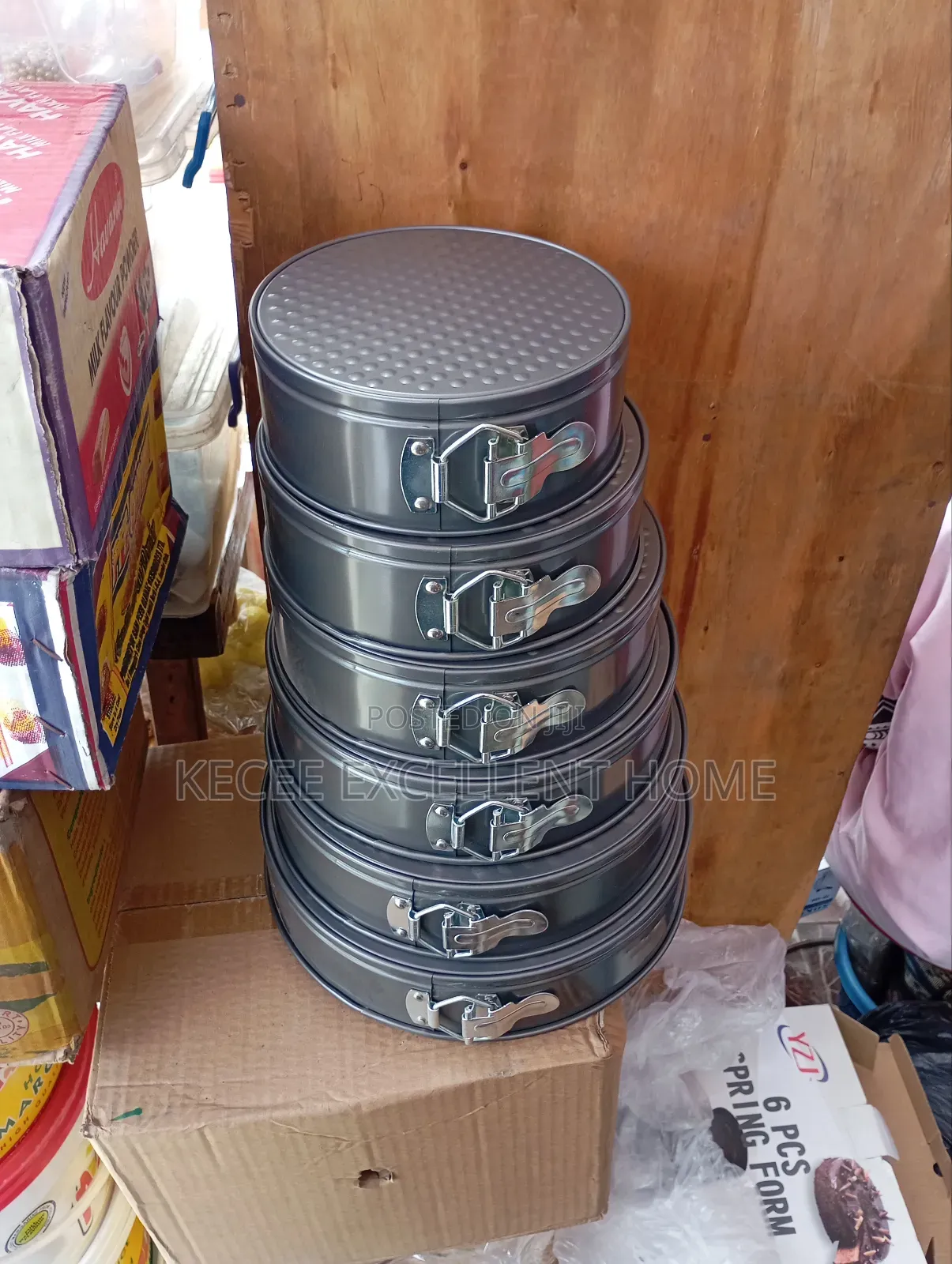 6 in 1 Quality Cake Pan
