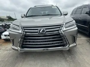 Lexus LX 570 (5 seats) AWD 2017 Gold