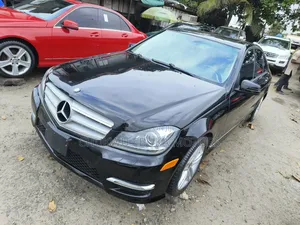 Mercedes-Benz C300 2012 Black