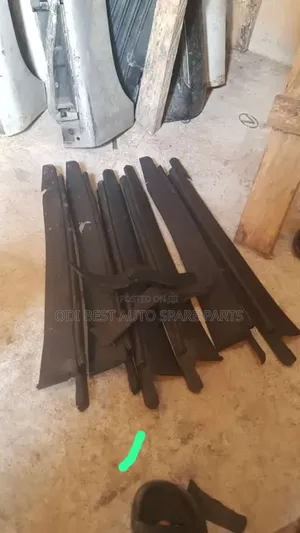 Toyota Camry Fender Rubber Set 2012 Model