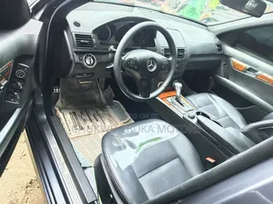 Mercedes-Benz C300 2011 Gray