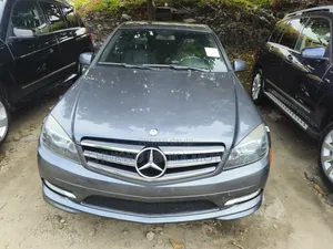 Mercedes-Benz C300 2011 Gray