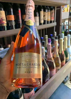 Moet Necter Rose