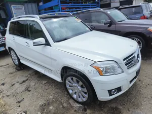Mercedes-Benz GLK-Class 350 4MATIC 2012 White