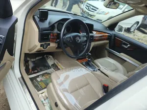 Mercedes-Benz GLK-Class 350 4MATIC 2012 White