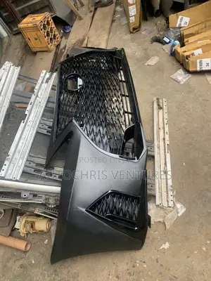 Facelift Bumper for Lexus Is250
