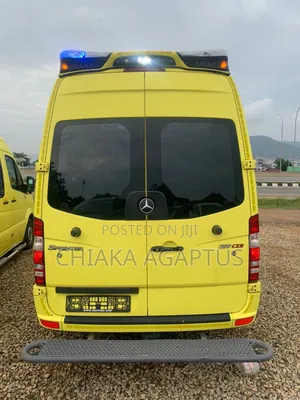 Mercedes-Benz Sprinter 2013 Yellow