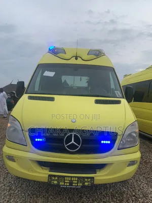 Mercedes-Benz Sprinter 2013 Yellow