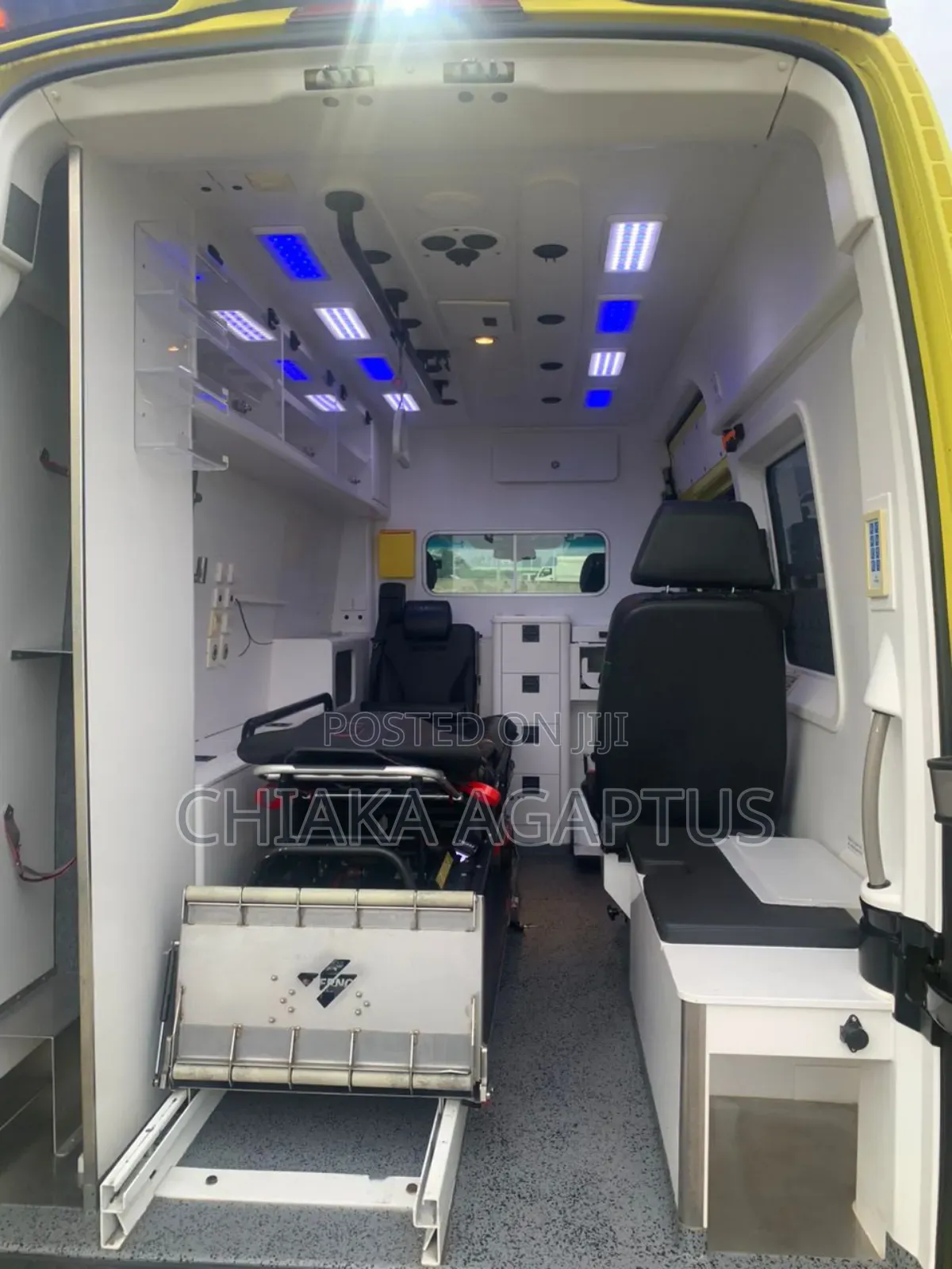 Mercedes-Benz Sprinter 2013 Yellow