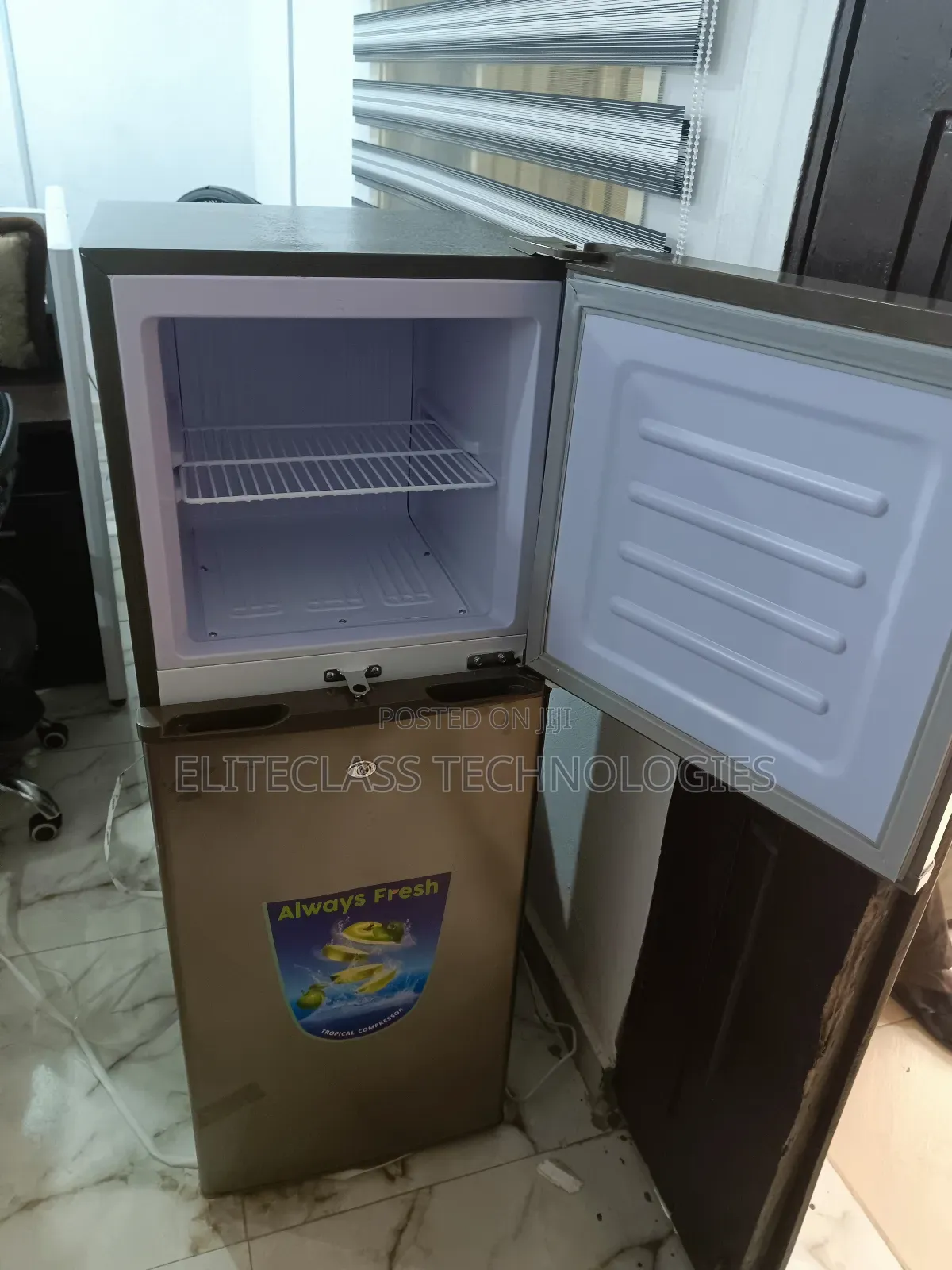Standard LG GC-260 Refrigerator