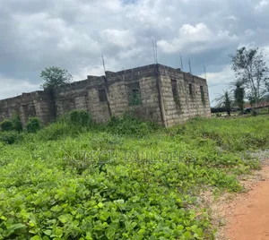 7bdrm Block of Flats in Benin City for sale