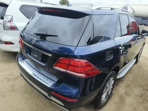 Mercedes-Benz GLE-Class GLE 350d 4MATIC 2017 Blue
