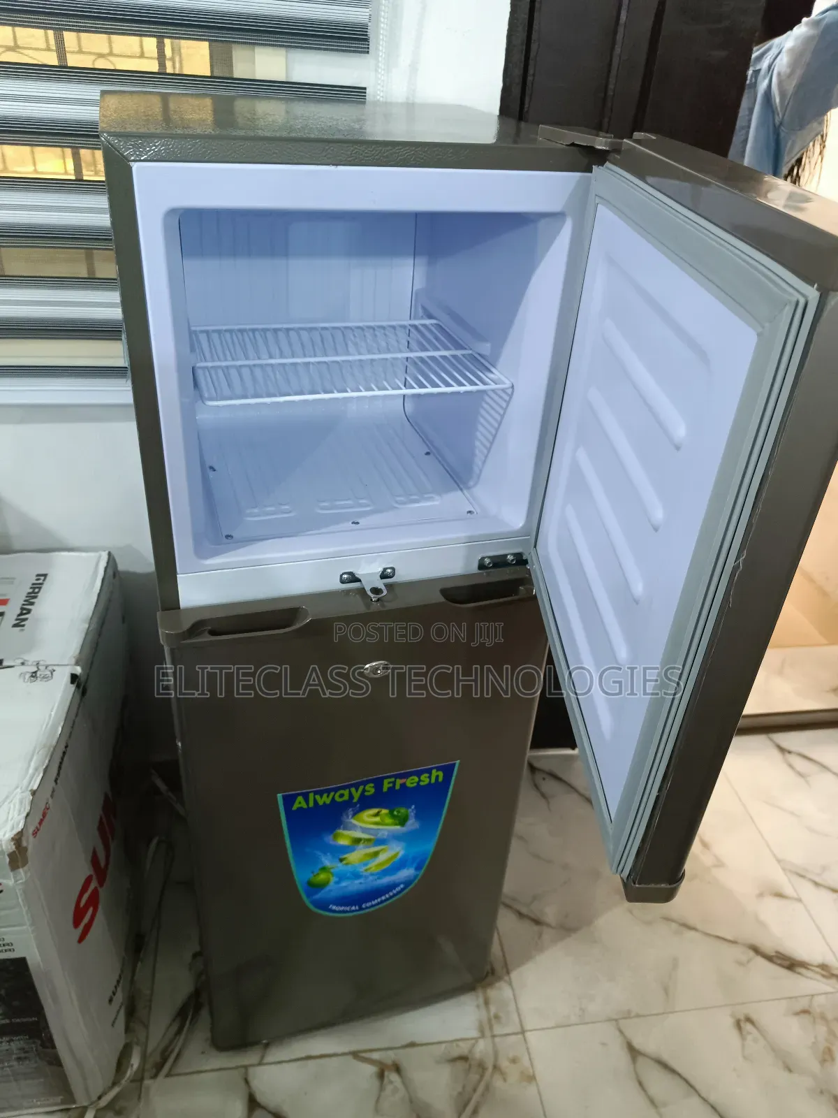 Admirable LG GC-260 Refrigerator