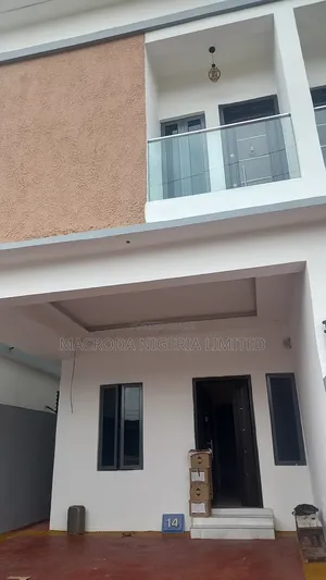 4bdrm Duplex in Inside An Estate, Adeniyi Jones for rent