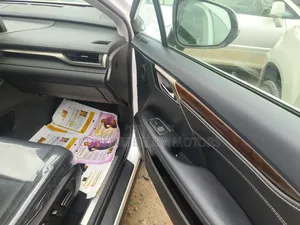 Lexus RX 2022 White